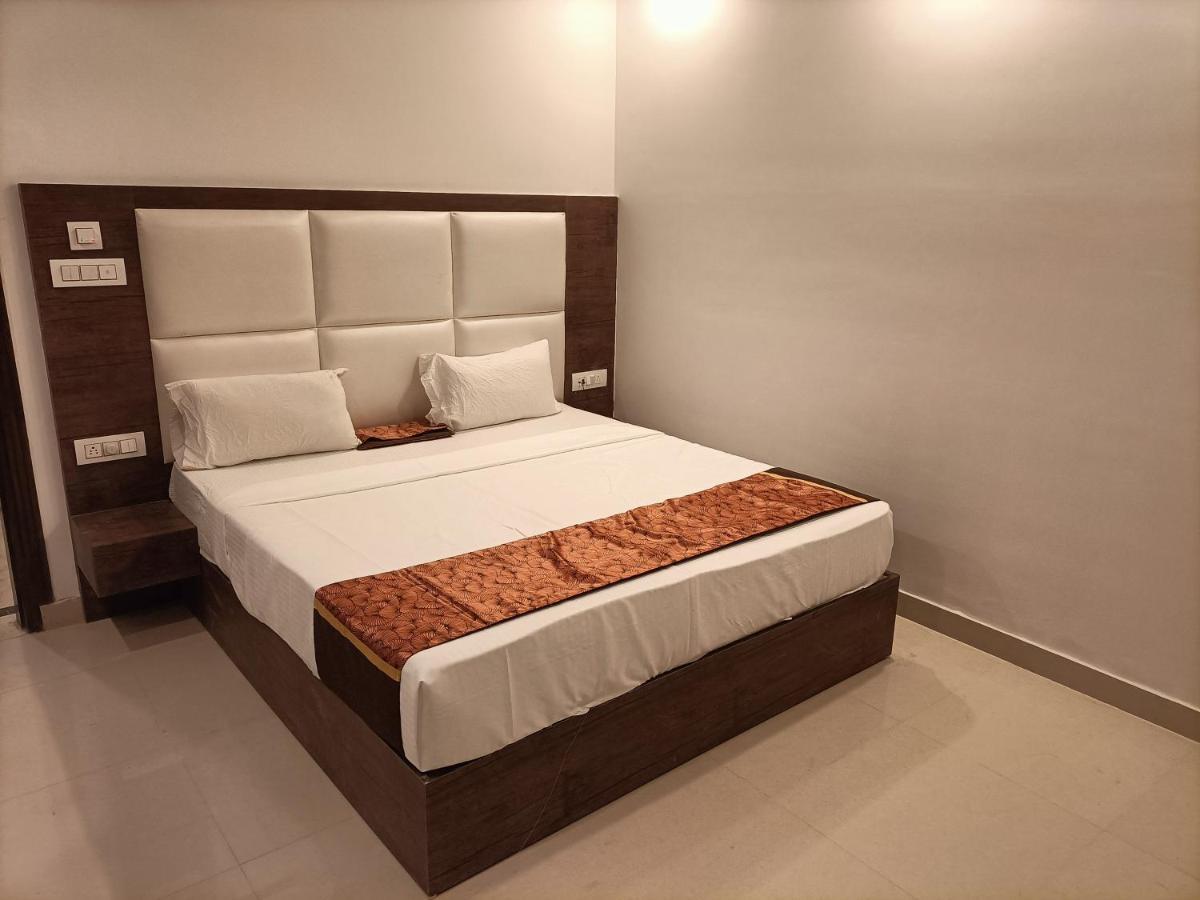 Family Hotel Tark Near Igi Airport Delhi Neu-Delhi Exterior foto